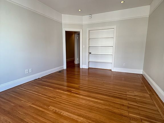 4th image of 1465 Vallejo St #1