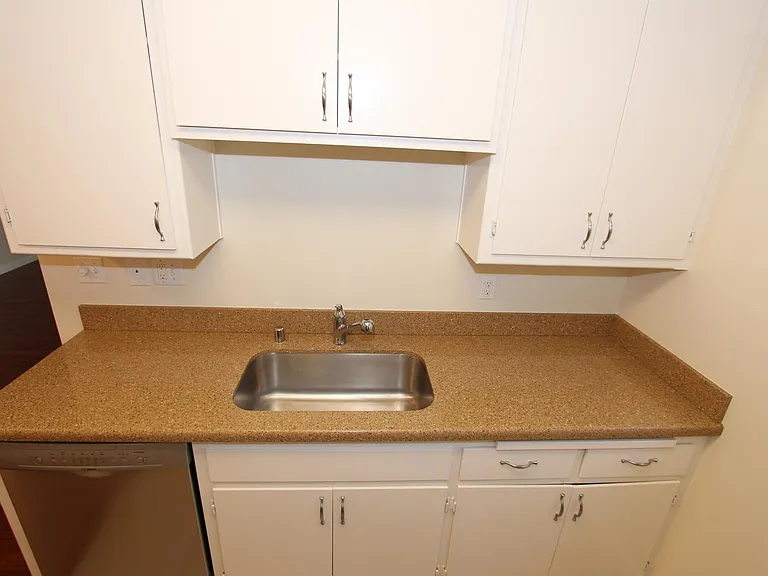1308 Palos Verdes Dr #1 — Photo 2