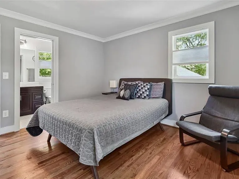 1237 Milton Ter SE — Photo 25