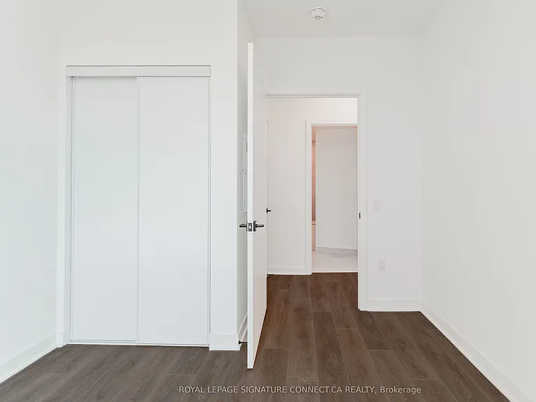 1185 Dupont St #1018 — Photo 17