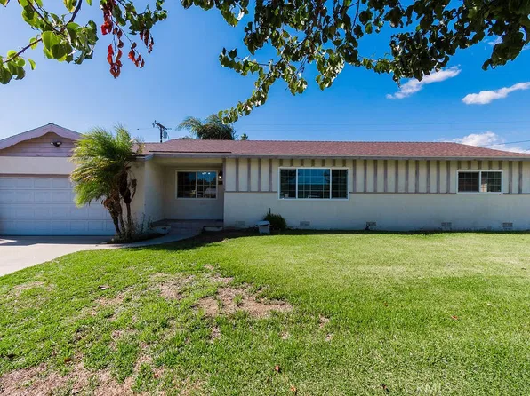 9826 Larch Ave, Bloomington, CA 92316