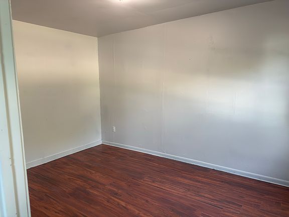 3rd image of 224 NW 2nd St #2