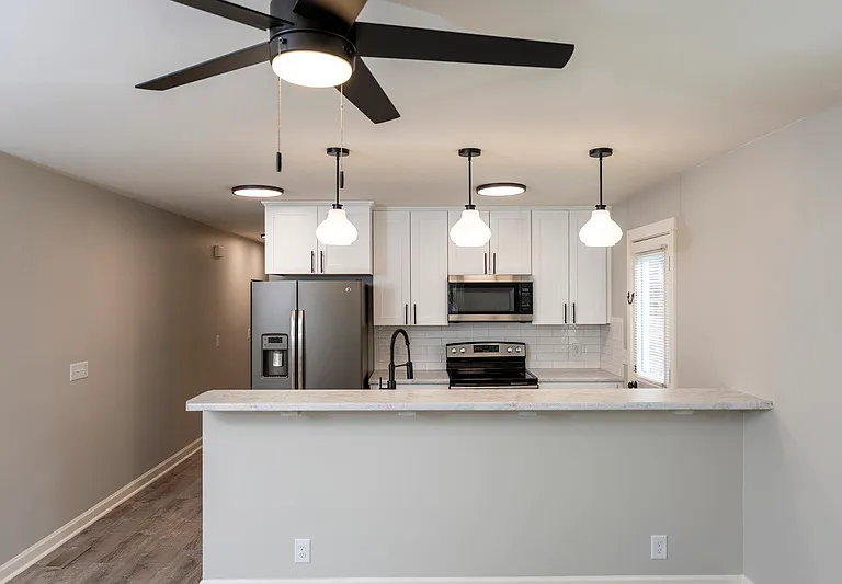 2502 Sharondale Dr — Photo 7
