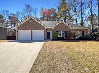 423 Legend Creek Ln, Douglasville, GA 30134