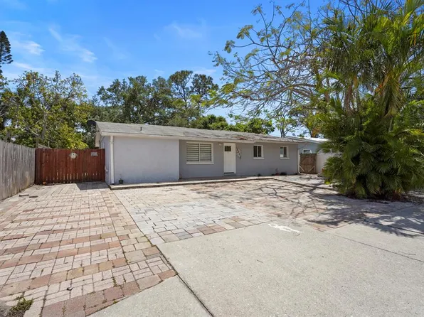 2303 Stratford Dr, Sarasota, FL 34232