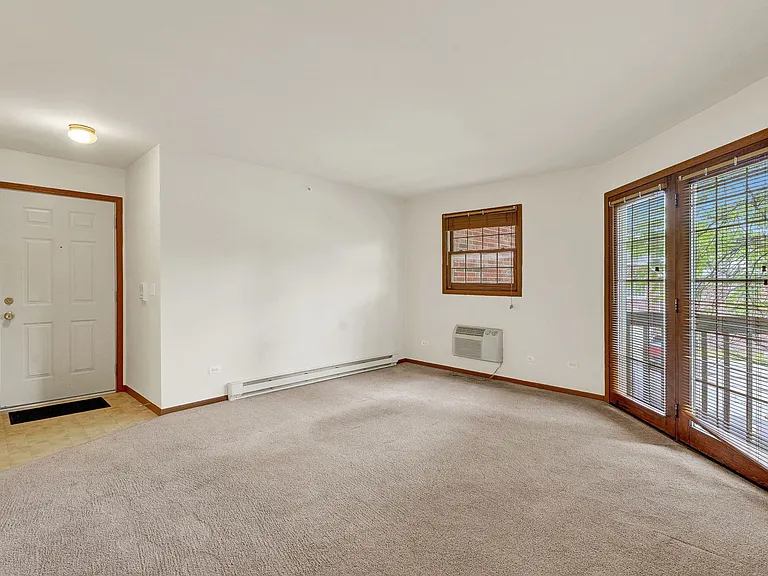 330 Leah Ln #2C — Photo 5