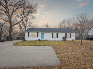 2910 Pontiac Lake Rd, Waterford, MI 48328