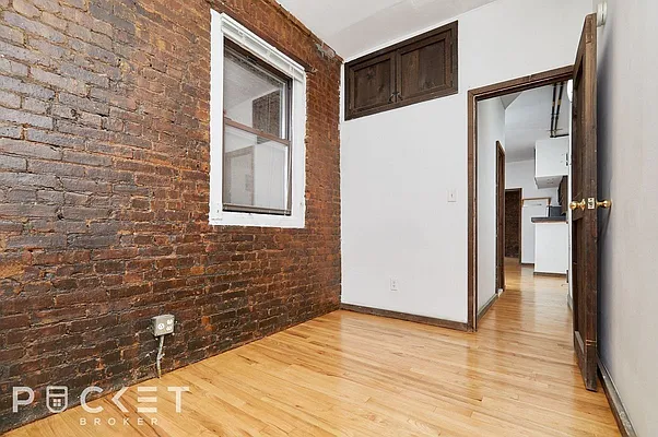 Rented by PocketBroker Inc | media 17