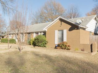 3322 Foxwood Dr, Memphis, TN 38115