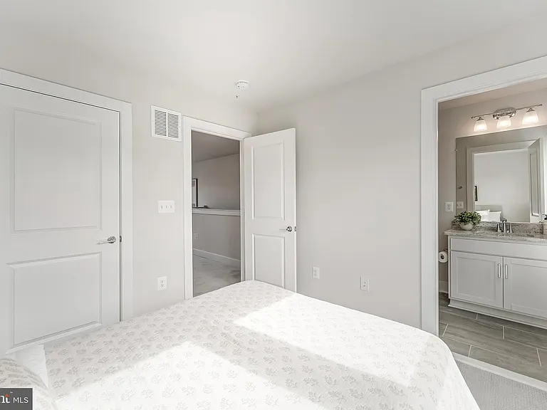 12742 Verdant Way — Photo 44