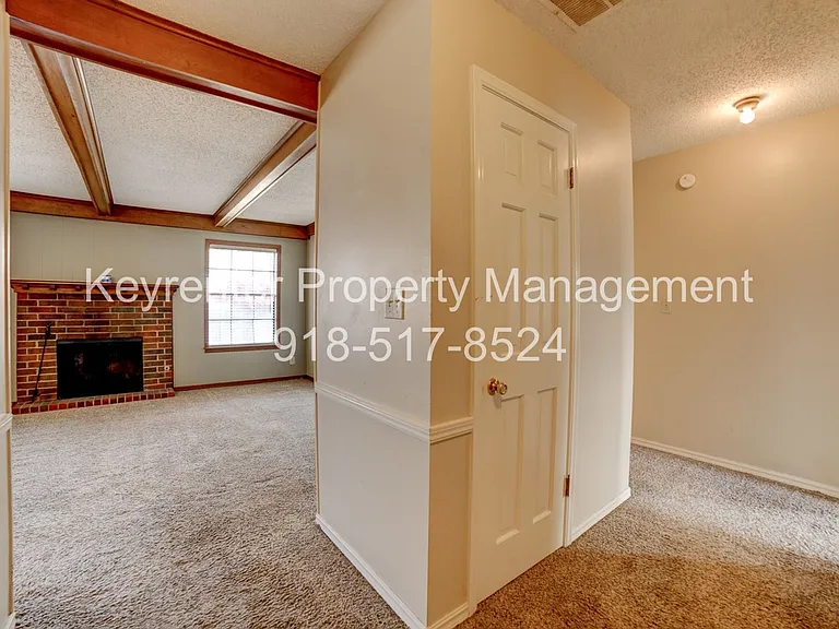 6105 S Troost Ave — Photo 5
