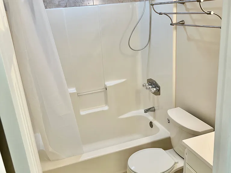 9140 Honeysuckle Dr — Photo 6