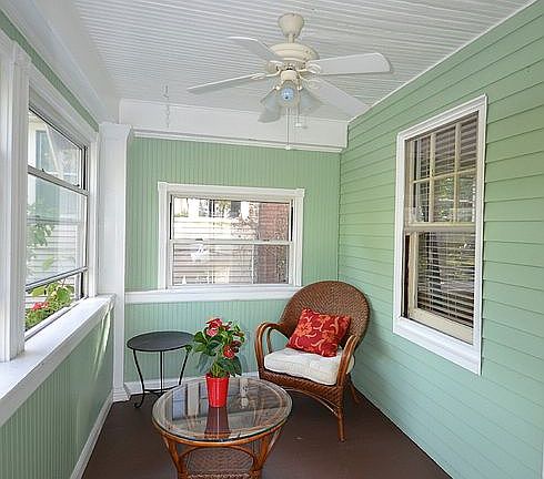 4th image of 3923 Taylor Ave