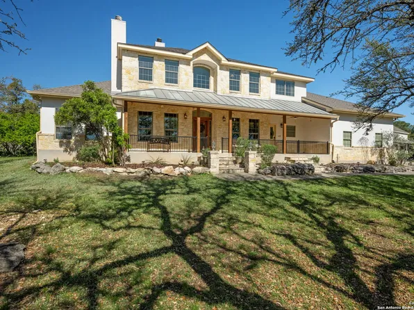 1094 WATERSTONE PKWY, Boerne, TX 78006