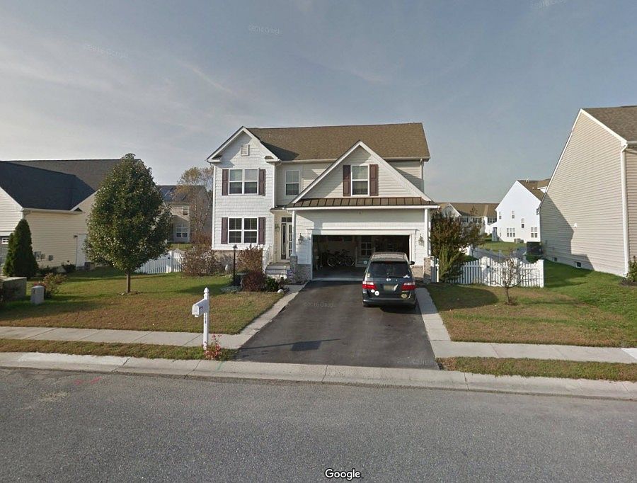 1st image of 308 Amberly Ct