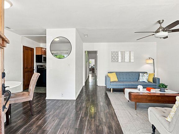 3rd image of 3338 Golf Dr