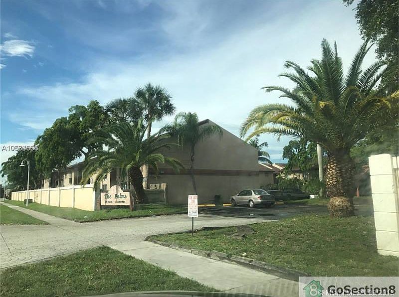 2nd image of 706 N Lauderdale Ave