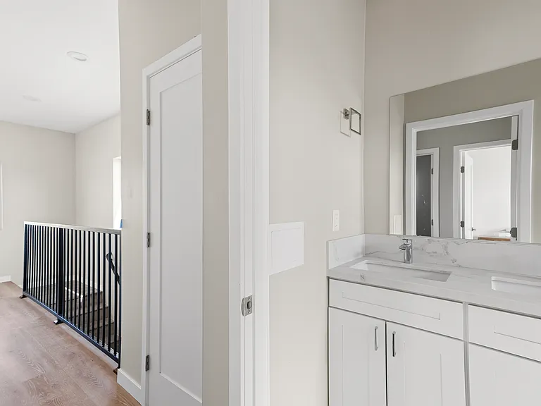 4926 Rockford Dr — Photo 15