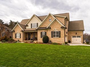 5727 Mabe Dr, Oak Ridge, NC 27310