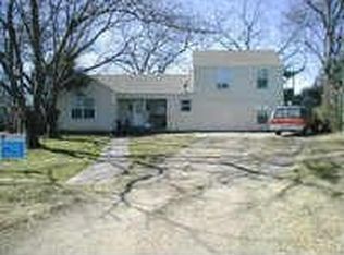 201 NE 32nd St, Grand Prairie, TX 75050