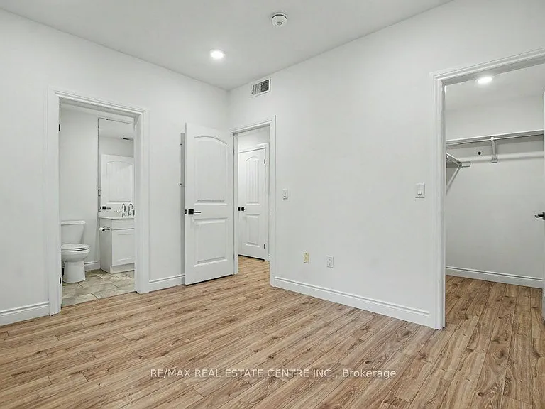 112 Union St E #B105 — Photo 15