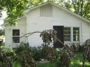 113 N Magnolia St, Highlands, TX 77562