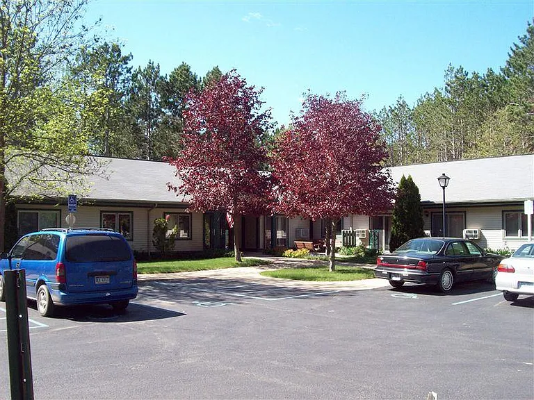 Pinehurst Senior Apartments — Photo 8