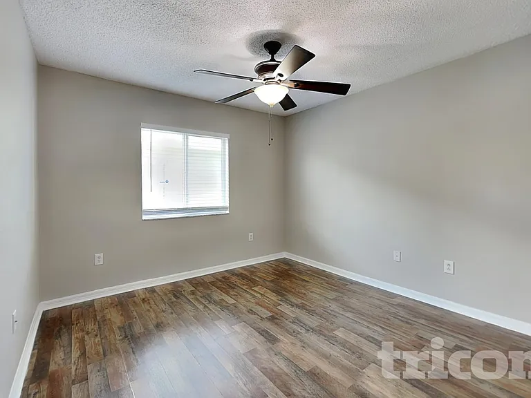 11749 Lynmoor Dr — Photo 9
