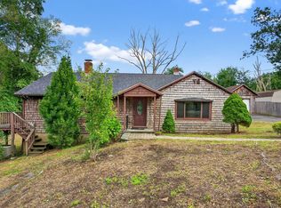 89 Brush Hill Rd, Lyme, CT 06371