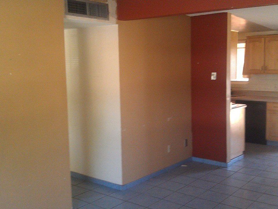 2nd image of 2831 W Via Del Santo