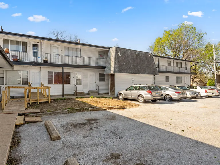 420 W Normal St — Photo 19