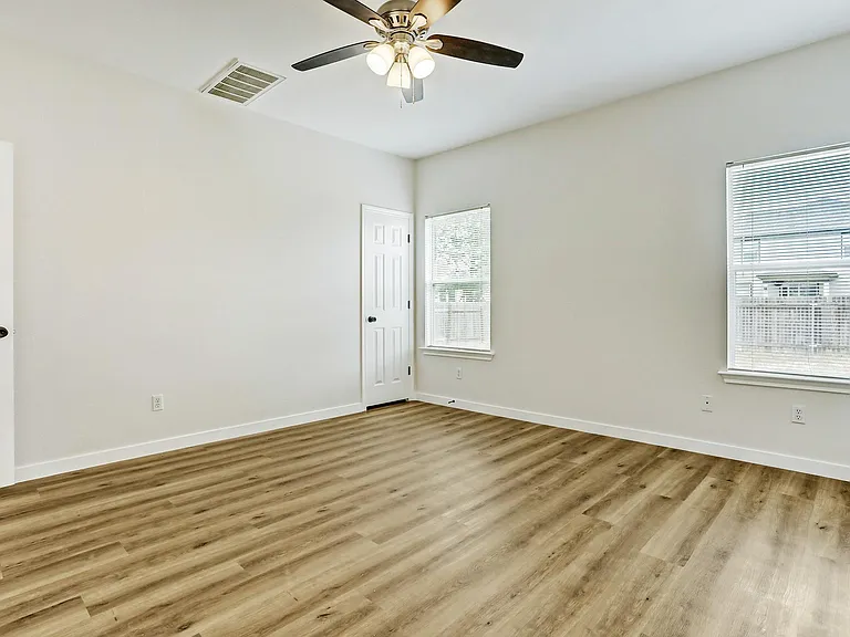 128 Almquist St — Photo 26