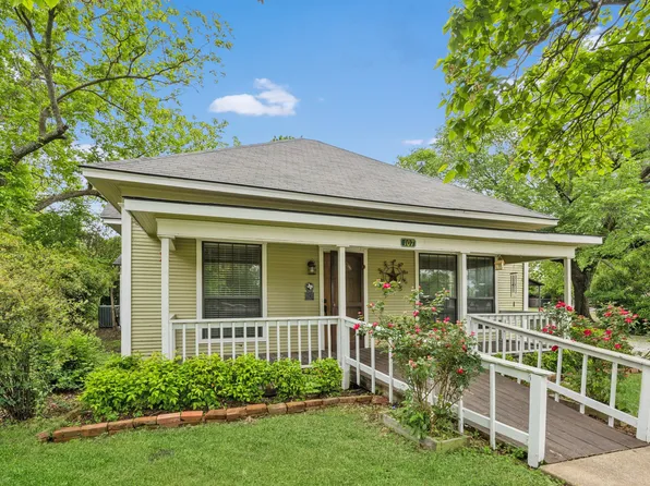 107 W Hackberry St, Leonard, TX 75452