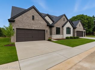 3358 Cornerstone Dr, Lake Orion, MI 48360