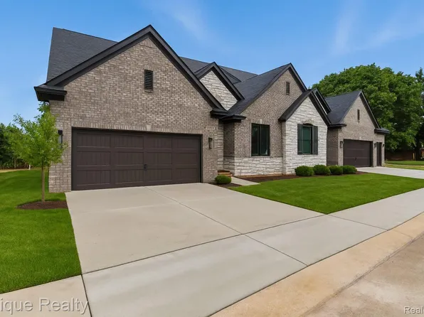 3358 Cornerstone Dr, Lake Orion, MI 48360