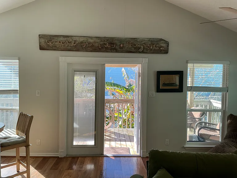 823 Hawthorne Rd — Photo 8