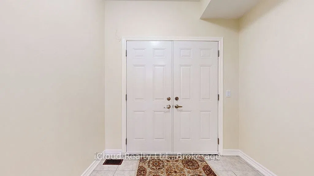 4 bed, $2,500 — Photo 3