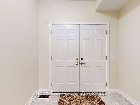 3rd image of 344 Ridley Cres