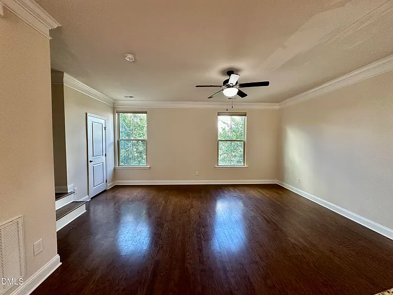 1004 Waymaker Ct — Photo 10