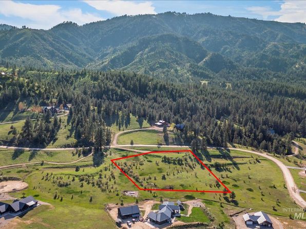 48 Crosstimber Loop, Garden Valley, ID 83622