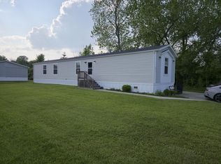 6073 Mohawk Dr, Fort Gratiot, MI 48059