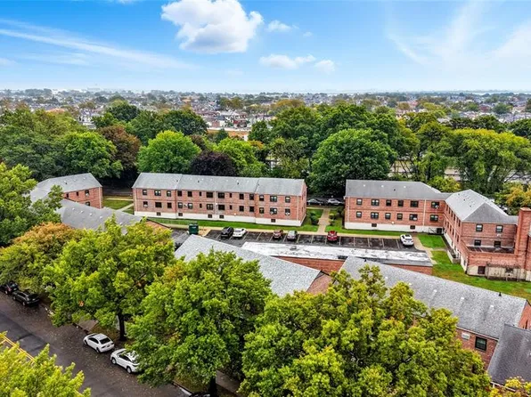 81-24 156th Avenue image 13 of 16