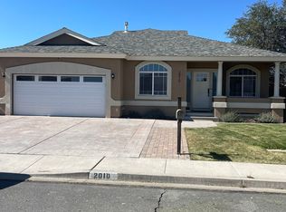 2010 S Mackenzie Cir, Sparks, NV 89431