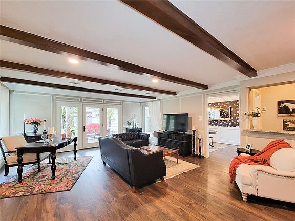 3rd image of 8423 Burwood Park Dr