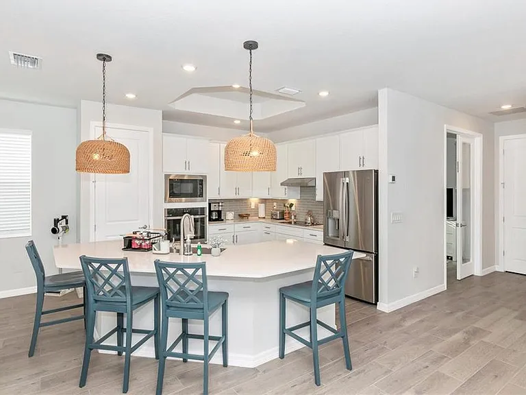 17672 Santorini Ct — Photo 9
