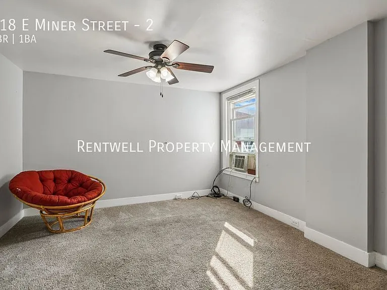 118 E Miner St #2 — Photo 15
