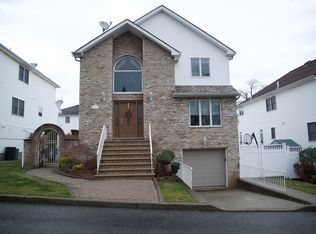 19 Delia Ct, Staten Island, NY