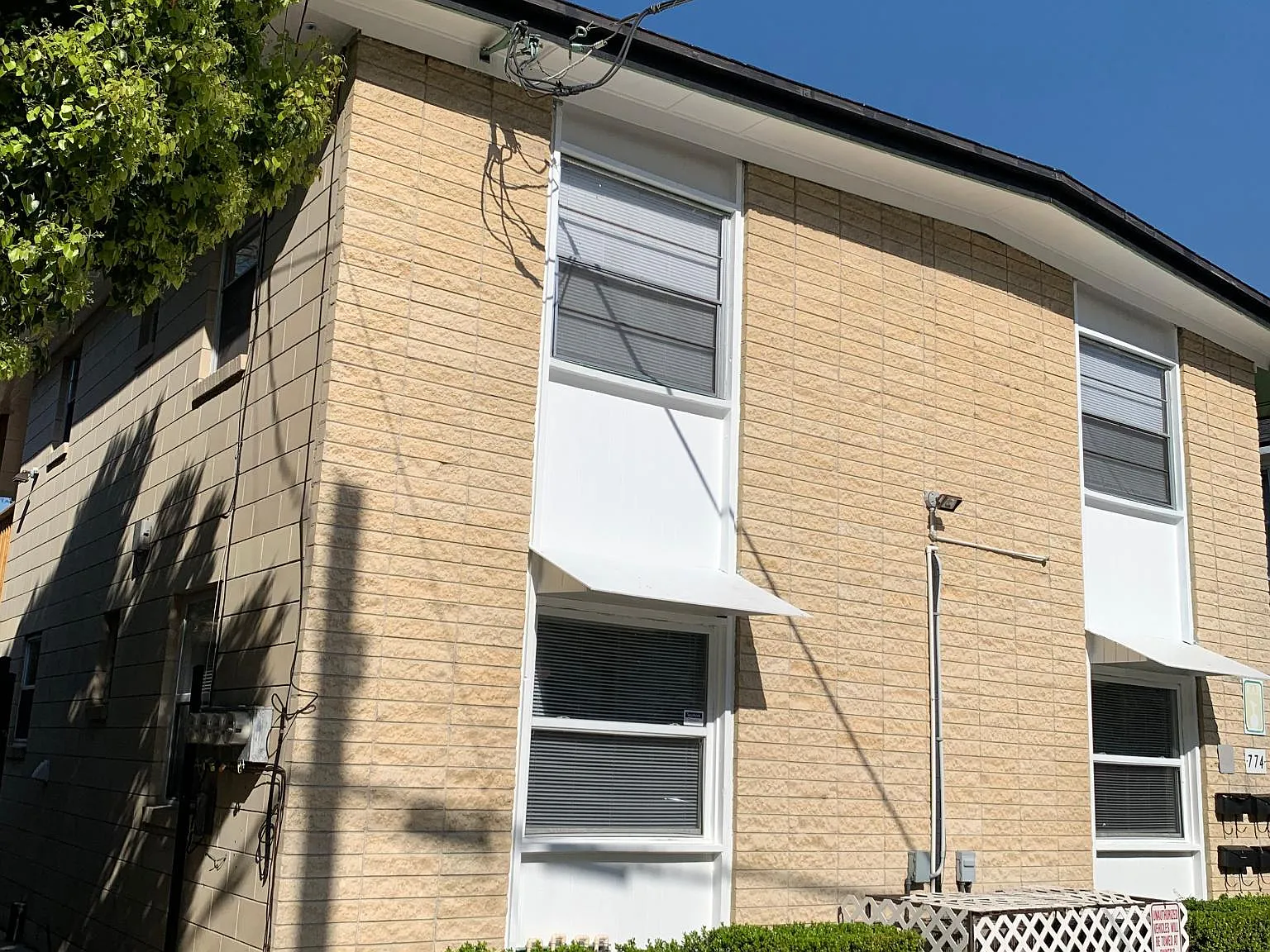 774 Acosta St — Photo 4