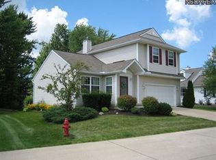 9198 Willowbrook Ct, Olmsted Falls, OH