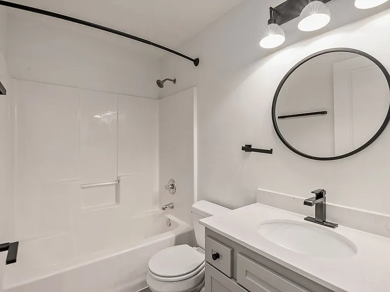 Northlink Apartments — Photo 114
